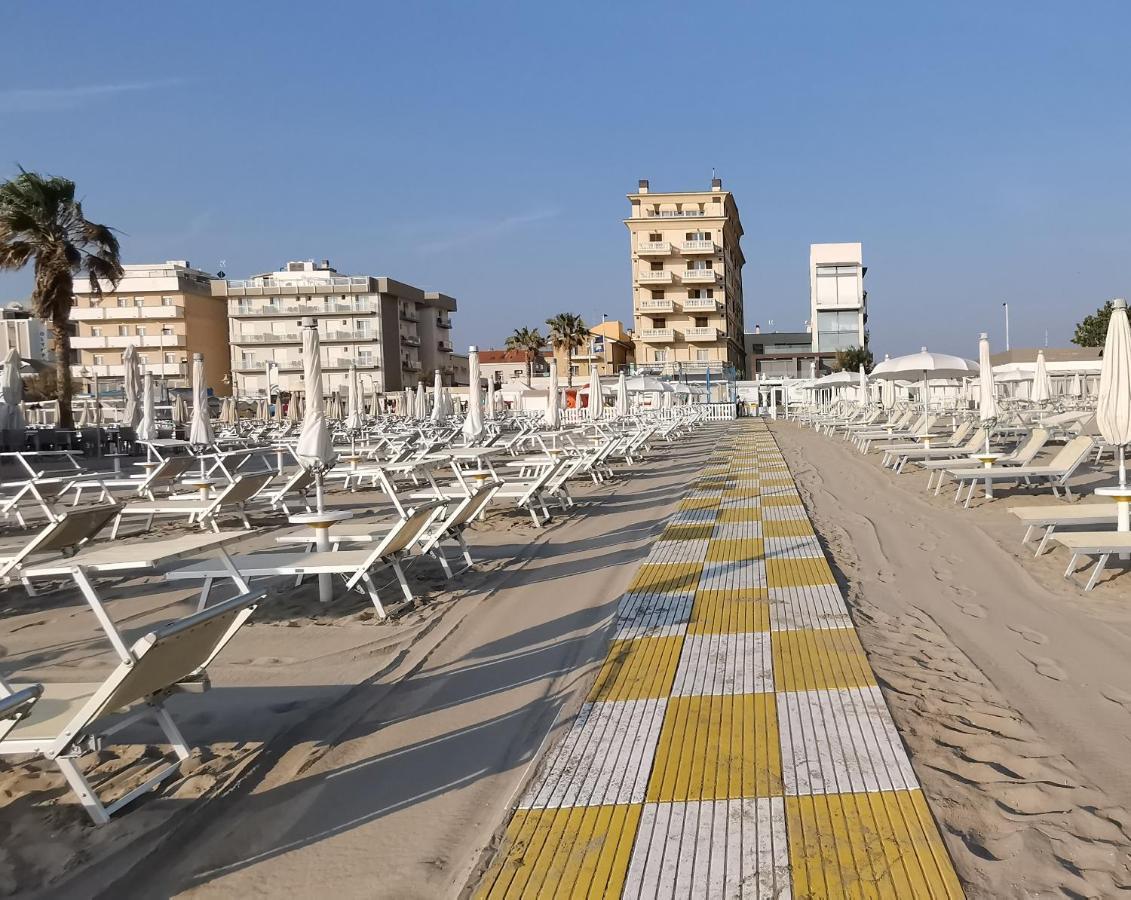 Hotel Tivoli Misano Adriatico Exteriér fotografie